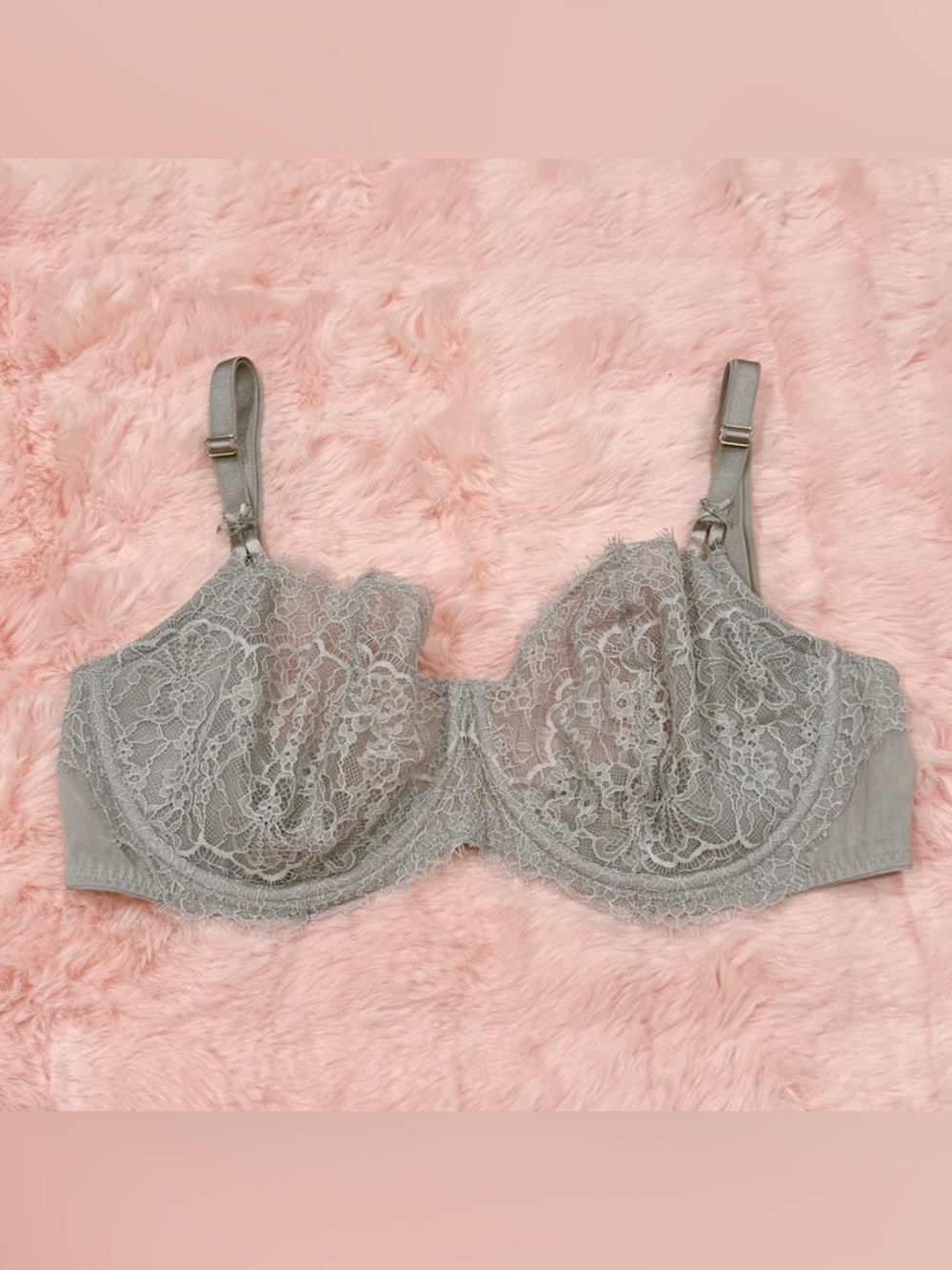 Victoria’s Secret Grey Lace Dream Angels Push-Up Without Padding Unlined Bra